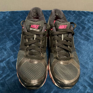 Women's Nike Air Max Running Shoes Size 7 Black Pink